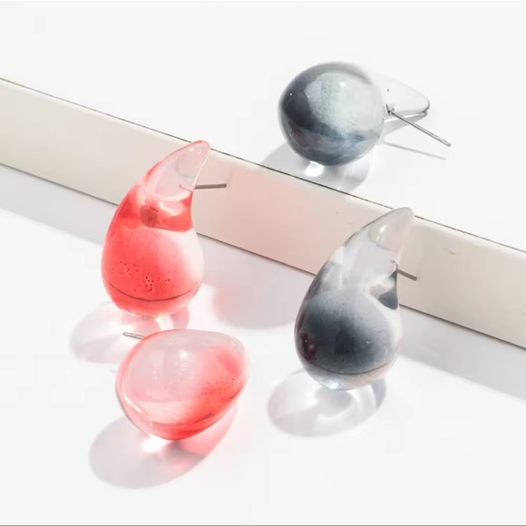 ▪️Transparent Red Resin Waterdrop Earrings - Picture 4 of 15